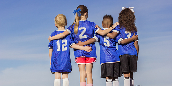 魅力やメリットは？　背番号入りのオリジナルTシャツ