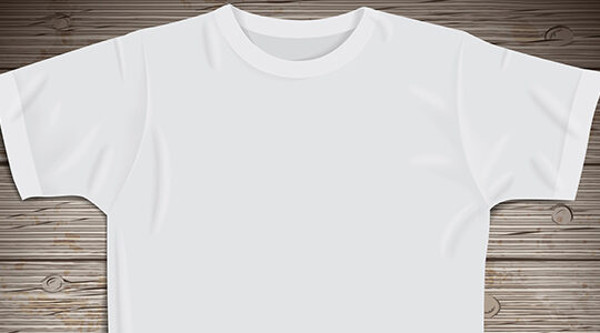 白Tシャツをオシャレに着こなすサイズ選びのコツ