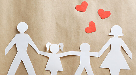 はさみとアイロンで作る切り絵プリントでオリジナルTシャツを作ろう！