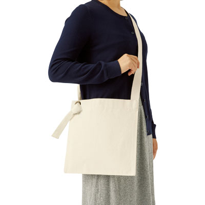 キャンバススクエアサコッシュ