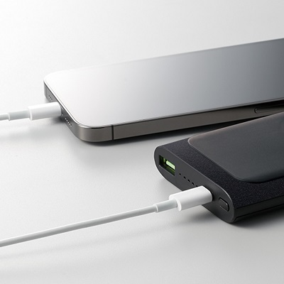 ワイヤレスモバイルチャージャー10000